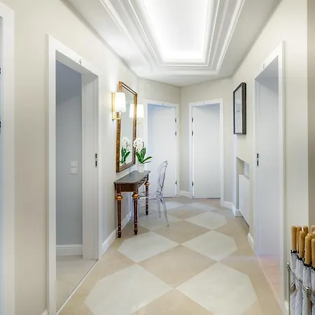 Sea Sail Apartament *