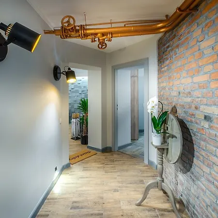 Sea Sail Apartament *
