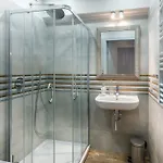 شقة Sea Sail By Oneapartments *